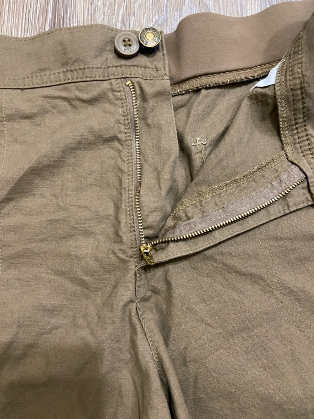 Lee Women’s Cargo Shorts - Picture 4 of 10